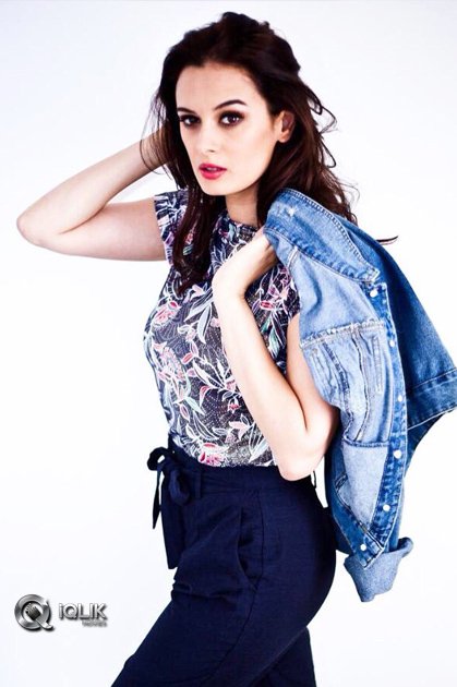 Evelyn-Sharma